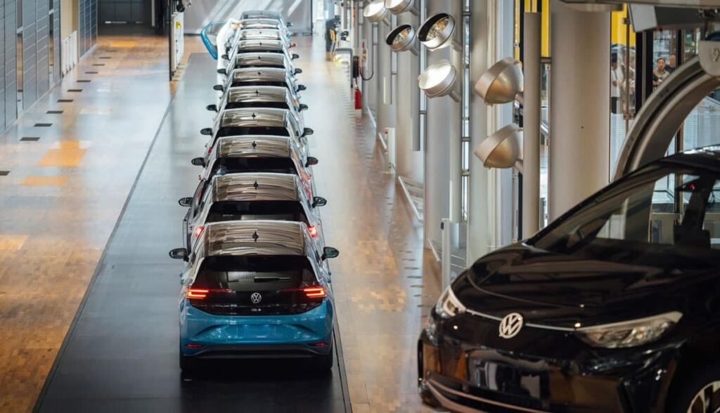 65.000 Menschen bei VW – Vorstand verrät, wieviele an der E-Wende arbeiten