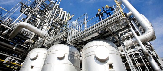 BASF enttäuscht mit größerem Gewinnrückgang als erwartet – Aktie fällt BASF enttäuscht mit größerem Gewinnrückgang als erwartet – Aktie fällt