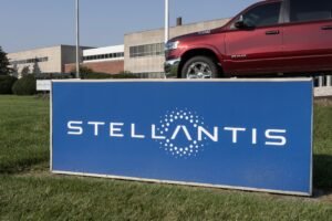 Stellantis zahlt Milliarden für E-Auto-Fehler