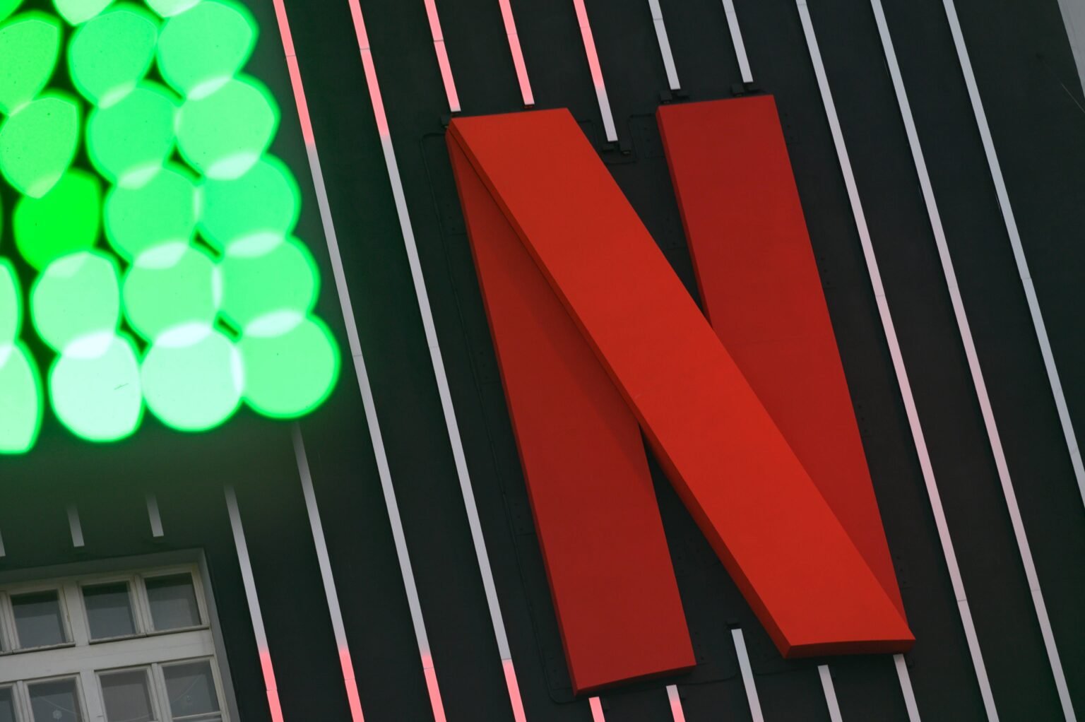 Netflix zieht sich aus Warner-Deal zurück – Aktie hebt sofort ab