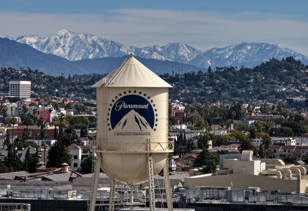 Warner Bros. stimmt Kauf durch Paramount zu