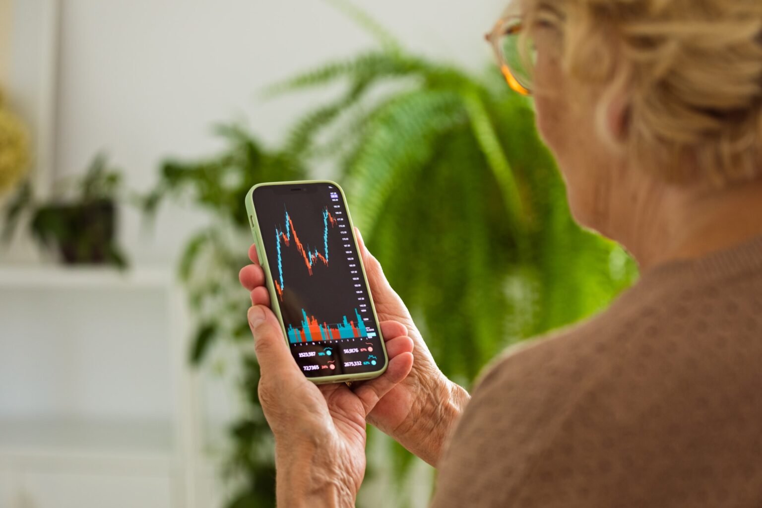 Warum Sparer auch im Alter auf Aktien setzen sollten Warum Sparer auch im Alter auf Aktien setzen sollten