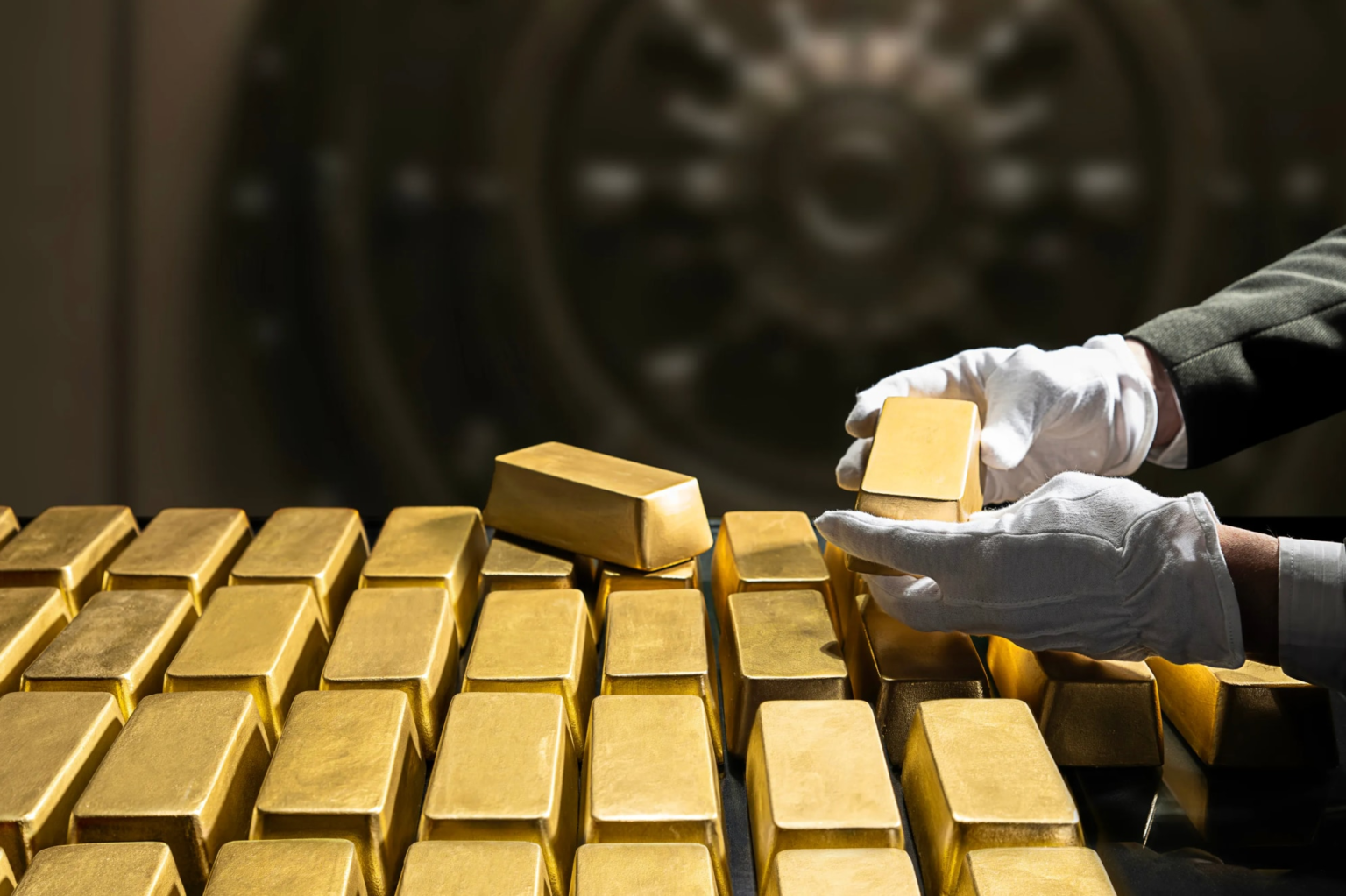 Gold fällt – was Anleger jetzt tun sollten Gold fällt – was Anleger jetzt tun sollten