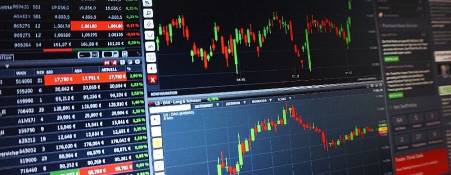 Ein Candlestick-Chartvergleich (Symbolbild).