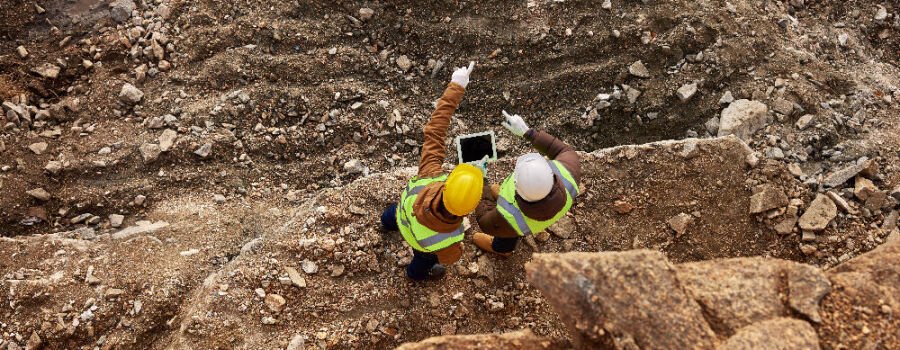 Arbeiter in einem Tagebau (Symbolbild).