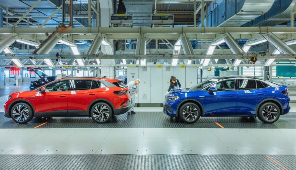 "Wieder so ein bisschen angezogen"
DIW-Experte erklärt Elektrowende nach "Katastrophenjahr"
Finanzen100
12:45 "Wieder so ein bisschen angezogen"
DIW-Experte erklärt Elektrowende nach "Katastrophenjahr"
Finanzen100
12:45