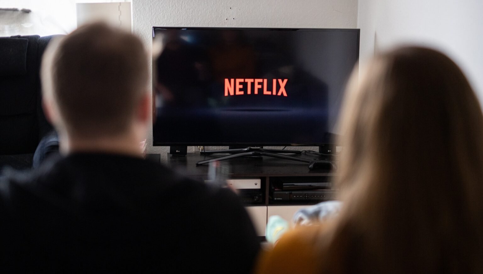 Nach Mega-Investitionen zieht Netflix die Preise für Kunden an