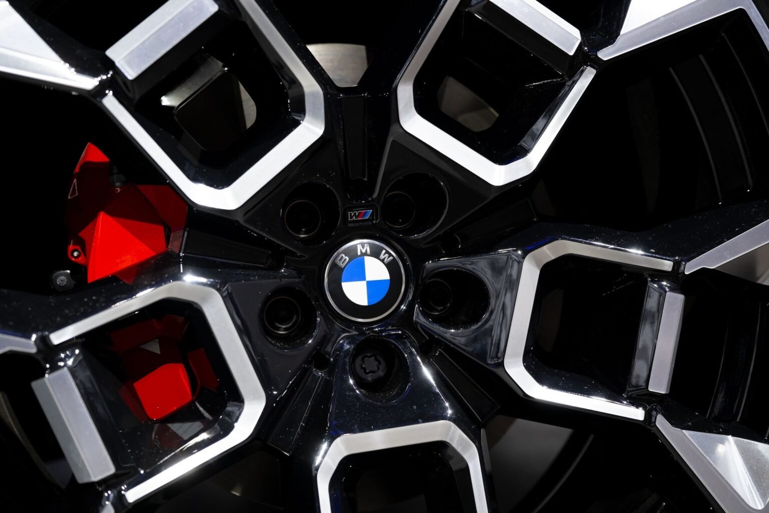 Vor allem in China büßt BMW jetzt heftig ein