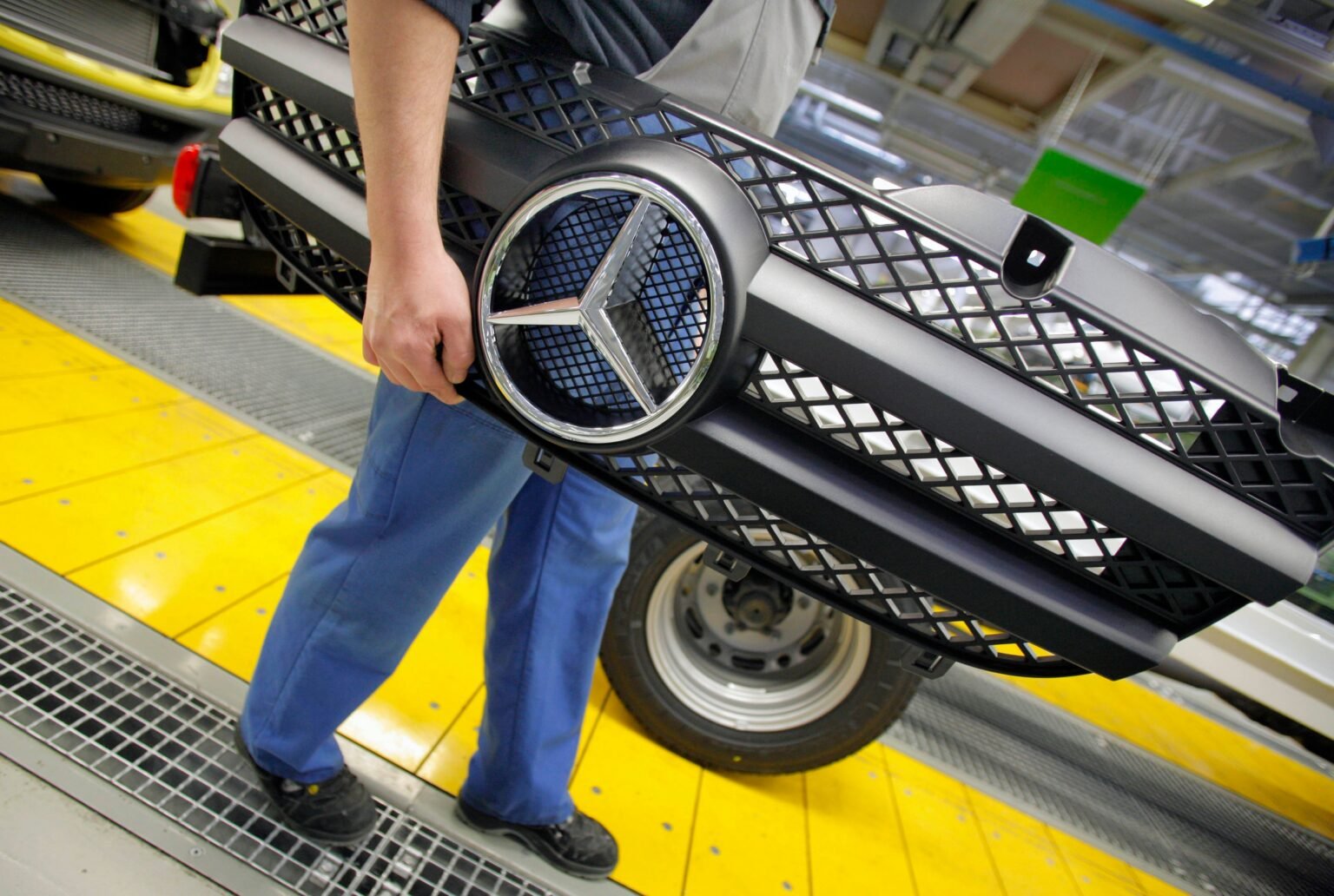 Gewinn bei Mercedes sinkt um 17 Prozent