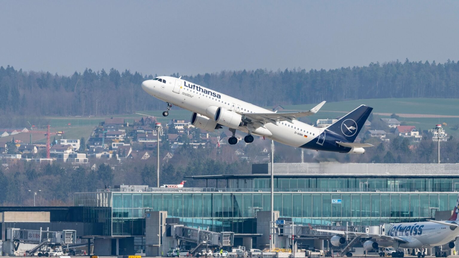 Nach Ölpreis-Sturz hebt Lufthansa-Aktie kräftig ab