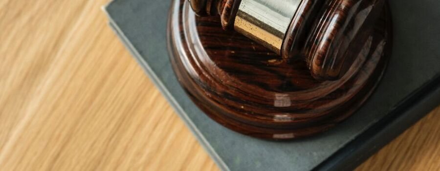 Ein Richterhammer (Symbolbild).