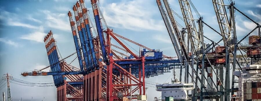 Teile des Hafens in Hamburg.