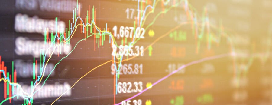 Verschiedene Finanzcharts und -kennzahlen (Symbolbild).