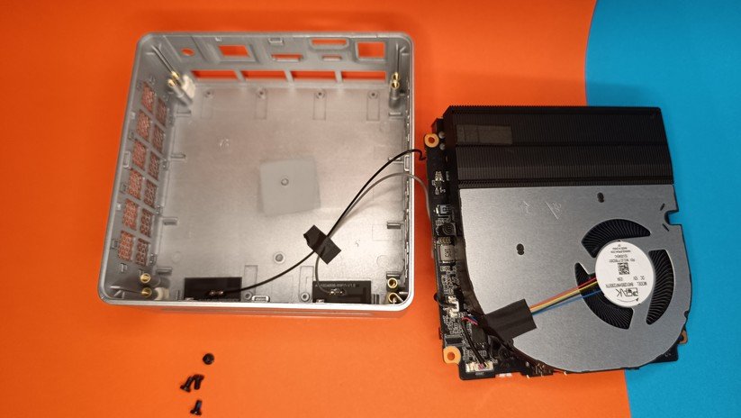 Minisforum UM750L Slim – Bilderstrecke