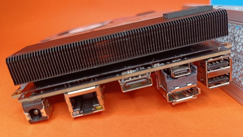 Minisforum UM750L Slim – Bilderstrecke