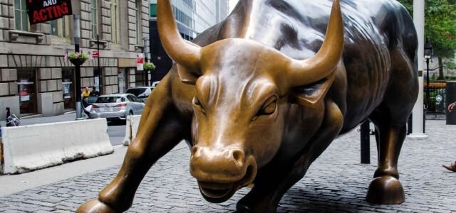 Der Bulle vor der Börse in New York.