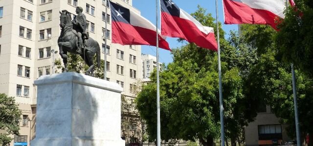 Chilenische Flaggen in Santiago de Chile.