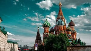Erneut heftige russische Angriffe auf Kiew – neun Tote Erneut heftige russische Angriffe auf Kiew – neun Tote
